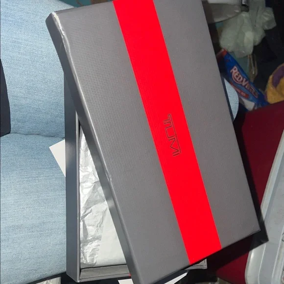 Tumi Black Textured Travel Card Holder - Picture 7 of 7